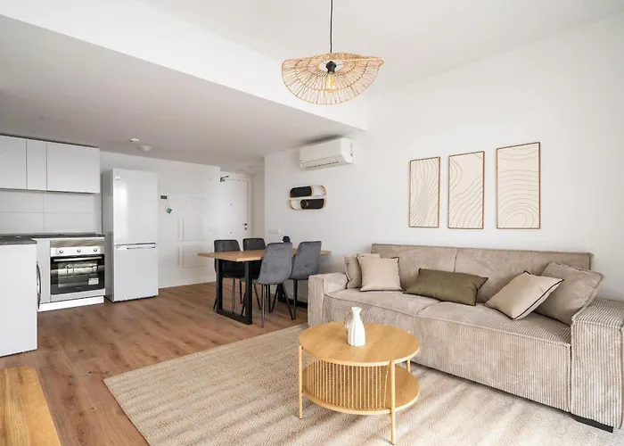 Business Suite Con Garaje Y Piscina Climatizada Alquiler Temporal