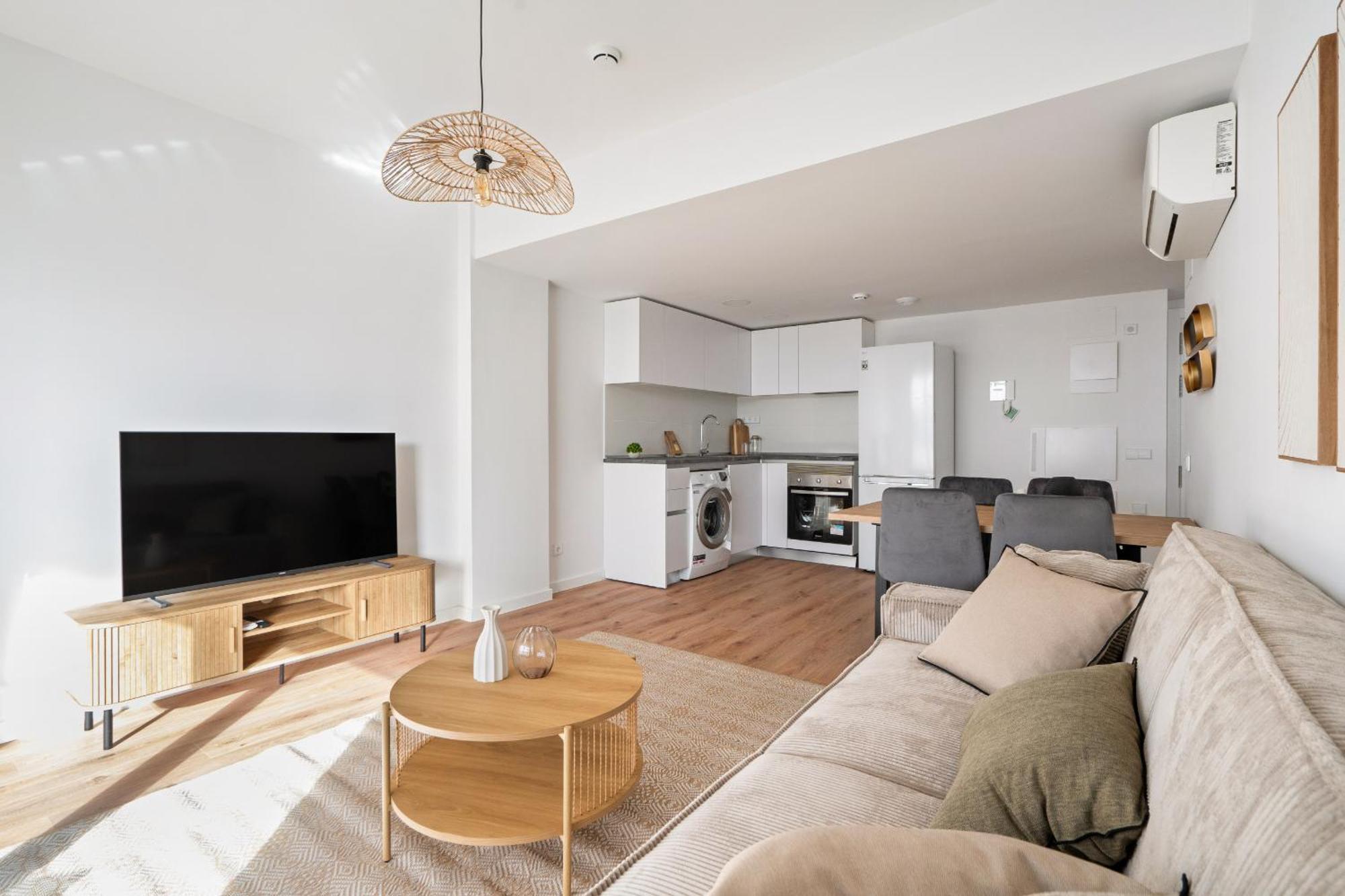 Apartment Business Con Garaje Y Piscina Climatizada Alquiler Temporal